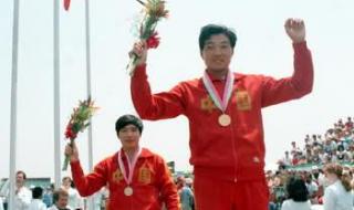 中国第一个男子奥运冠军 历史上为中国夺得第一枚运奥运金牌的运动员是谁